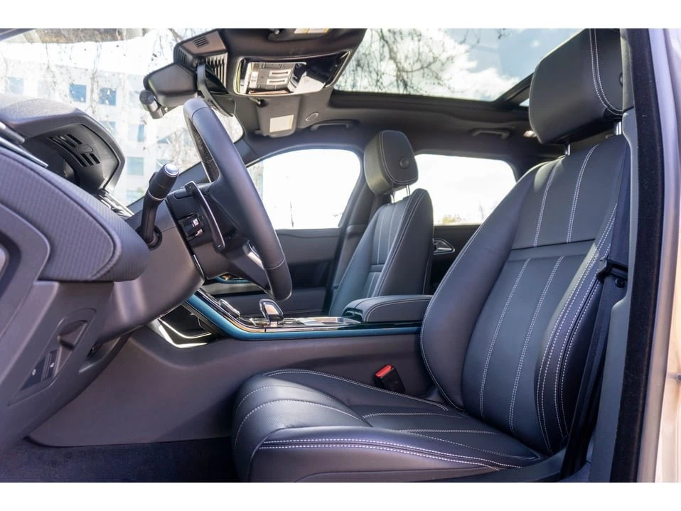 2023 Land Rover Range Rover Velar - Image 15 of 20