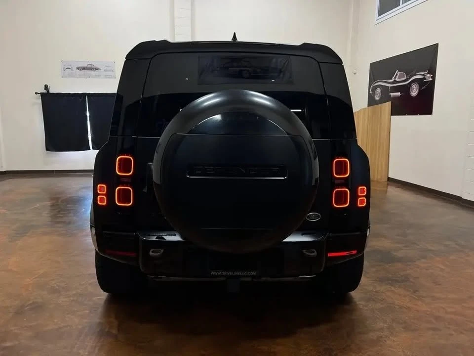 2023 Land Rover Defender L663 - Image 10 of 14