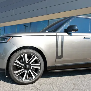 2023 Land Rover Range Rover P530 SE