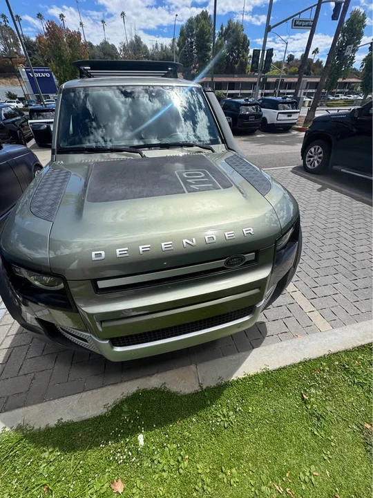 2023 Land Rover Defender L663 - Image 5 of 7