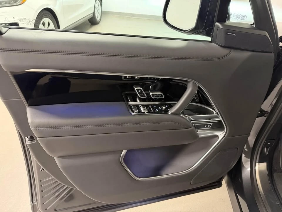 2023 Land Rover Range Rover L460 - Image 13 of 20