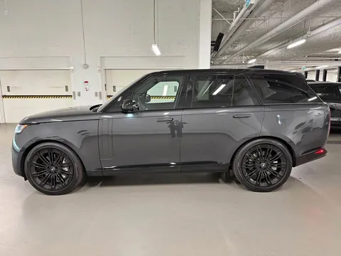 2023 Land Rover Range Rover P530 SE SWB