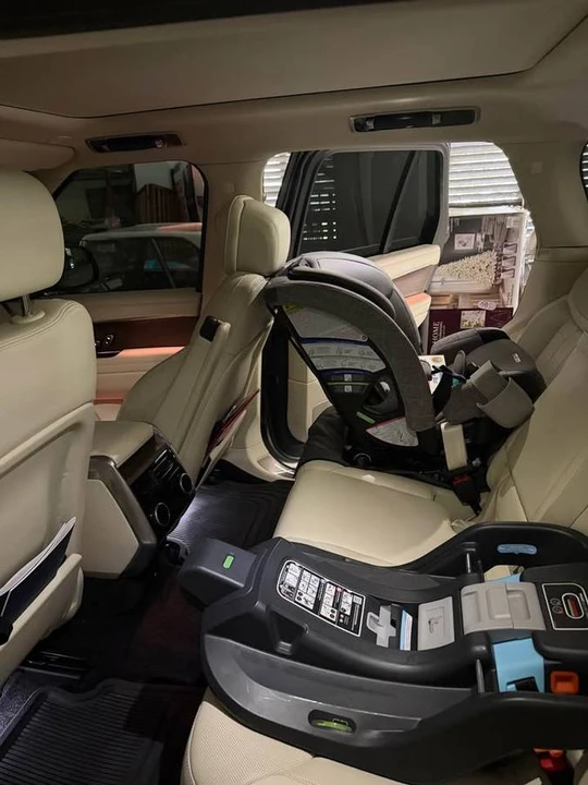 2023 Land Rover Range Rover L460 - Image 8 of 10