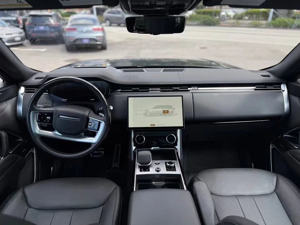 2023 Land Rover Range Rover L460 - Image 11 of 15