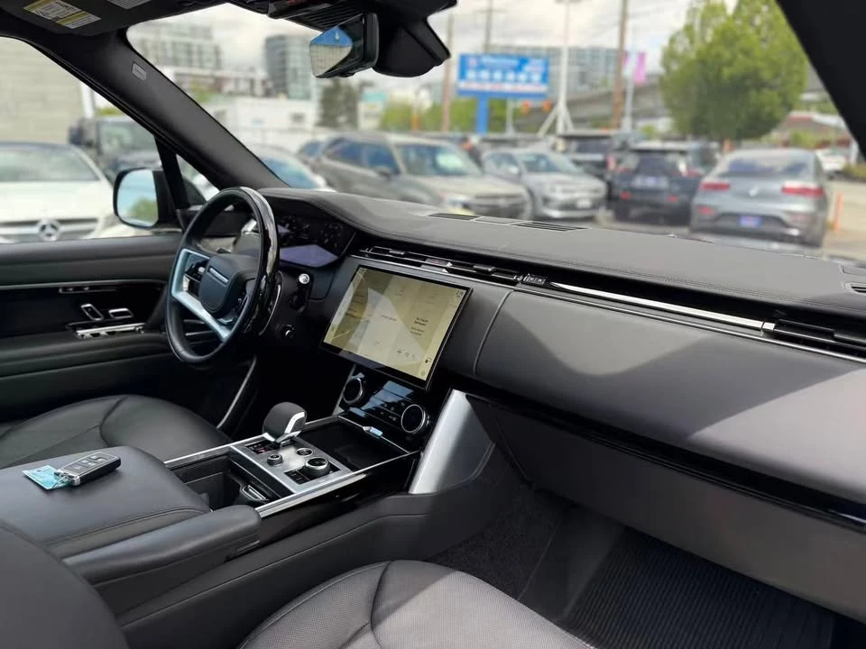 2023 Land Rover Range Rover L460 - Image 15 of 15