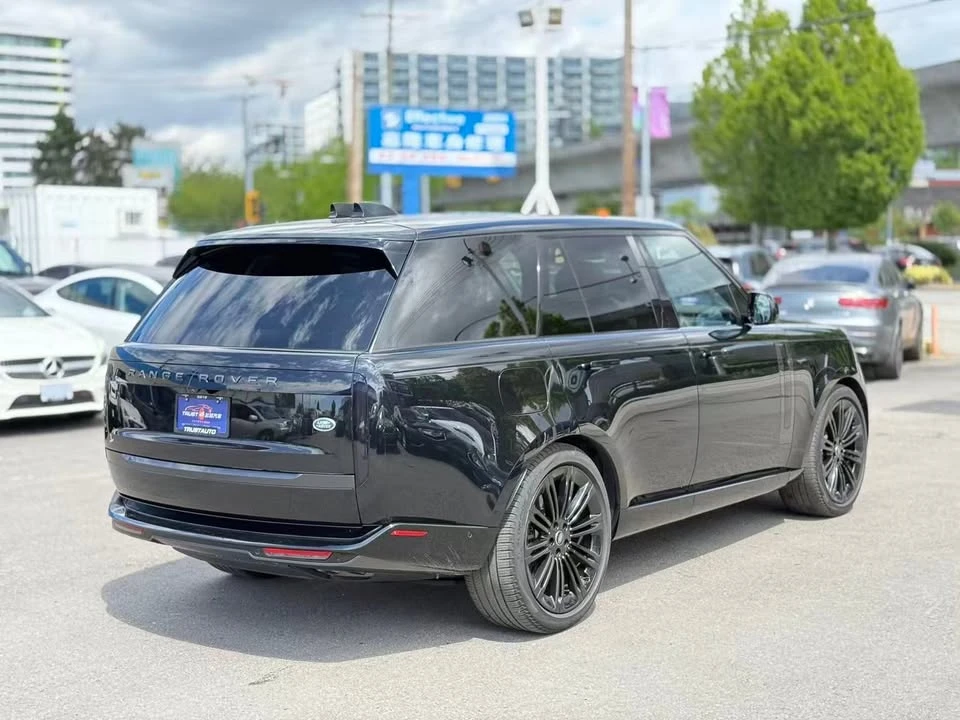 2023 Land Rover Range Rover L460 - Image 7 of 15