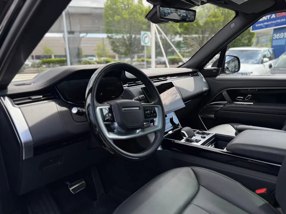 2023 Land Rover Range Rover L460 - Image 14 of 15