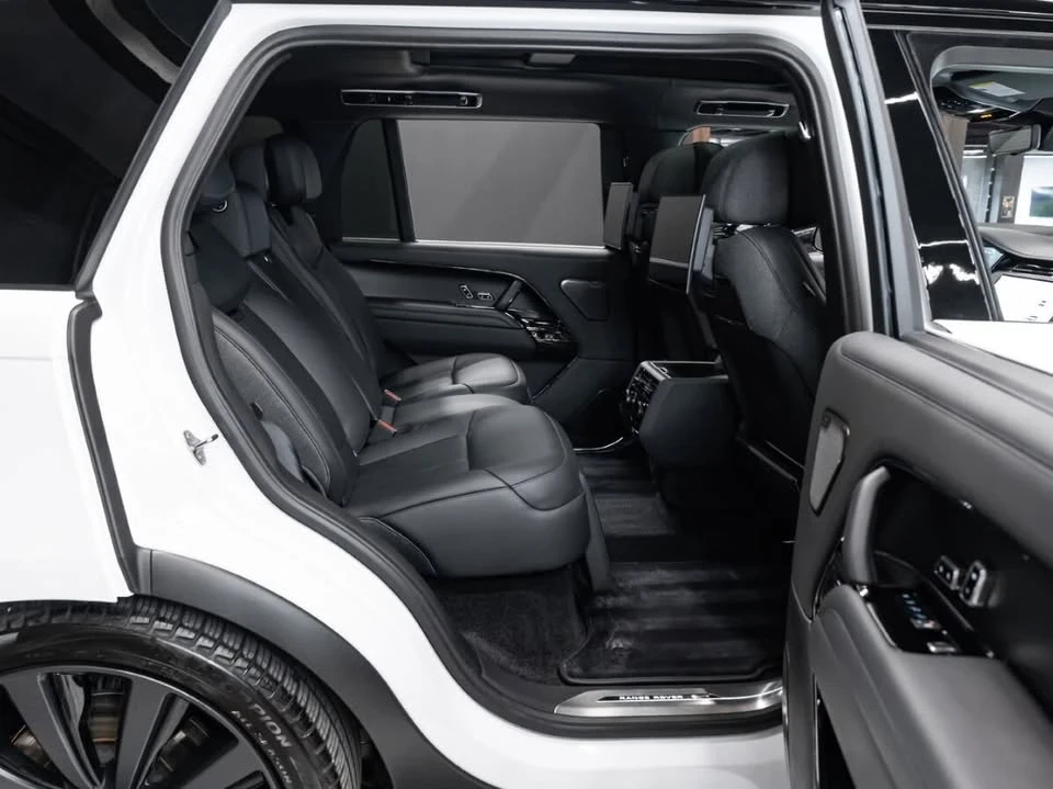 2023 Land Rover Range Rover L460 - Image 7 of 8