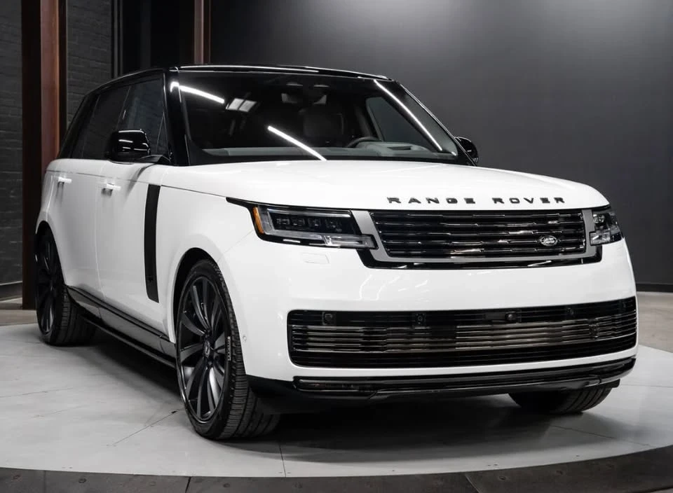 2023 Land Rover Range Rover L460 - Image 2 of 8