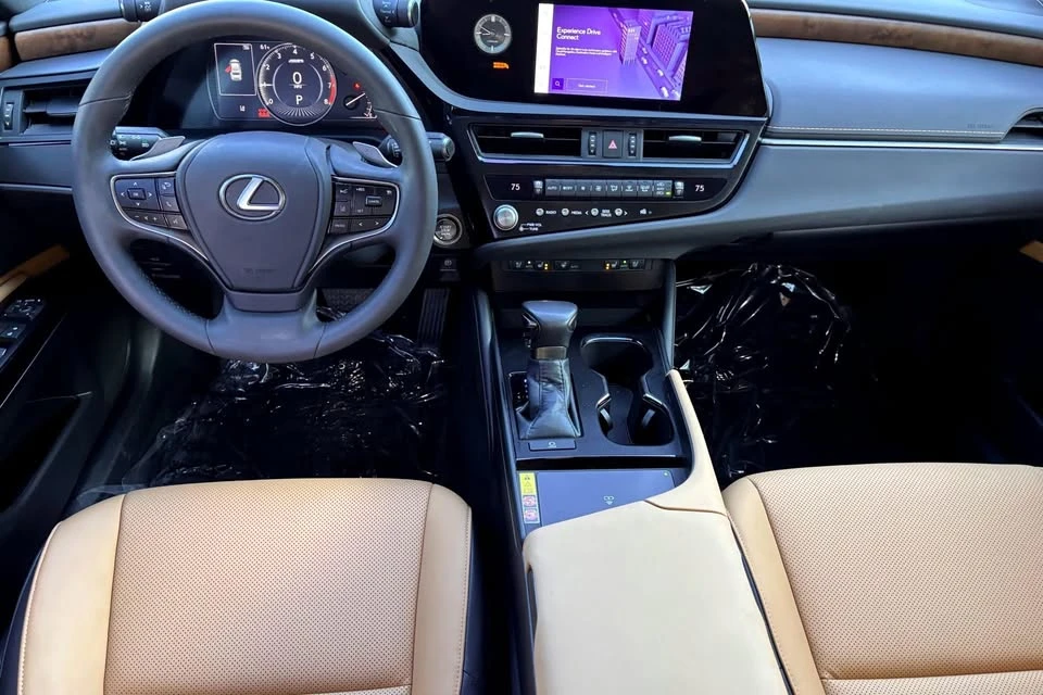 2023 Lexus ES 7th Gen - Image 10 of 18