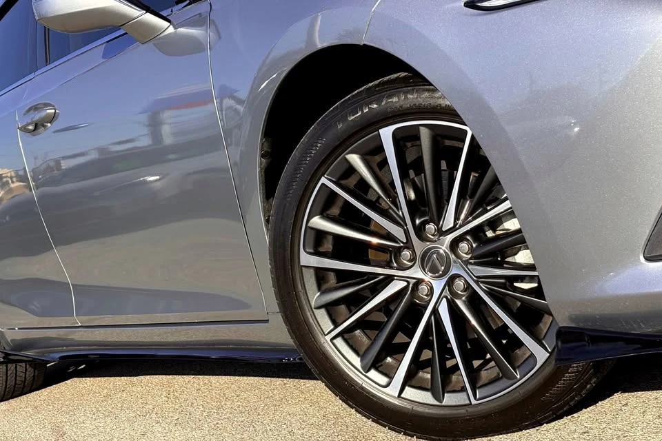 2023 Lexus ES 7th Gen - Image 3 of 18