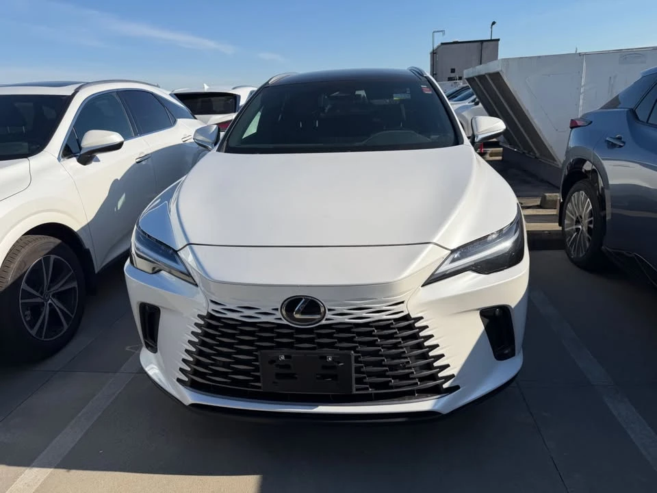 2023 Lexus RX 5th Gen - Image 2 of 6