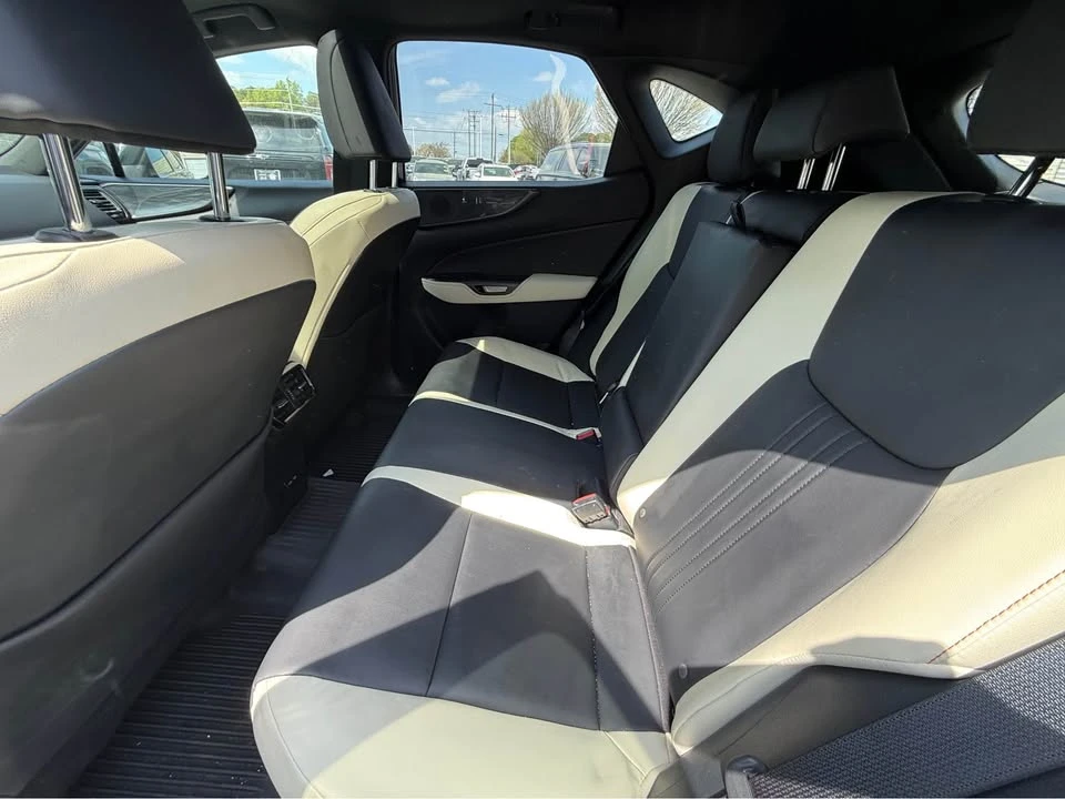 2023 Lexus RX 5th Gen - Image 8 of 13