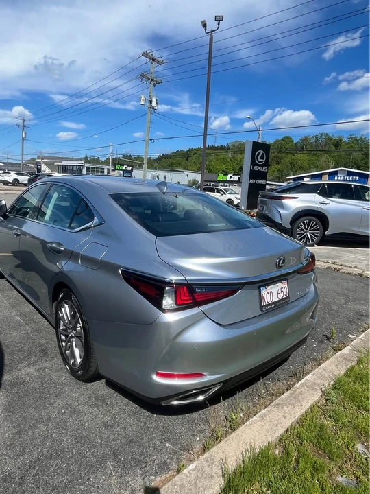 2023 Lexus ES 7th Gen - Image 6 of 11