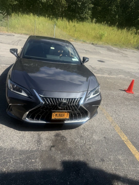 2023 Lexus ES 7th Gen - Image 6 of 11