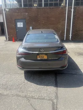 2023 Lexus ES 250 Base