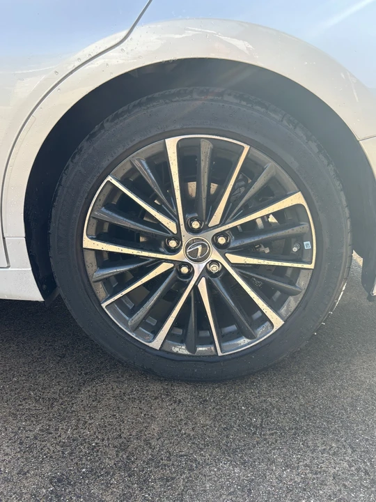 2023 Lexus ES 7th Gen - Image 11 of 11