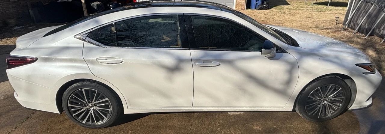 2023 Lexus ES 7th Gen - Image 4 of 11