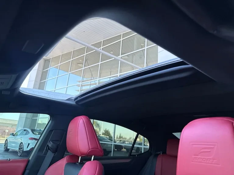 2023 Lexus ES 7th Gen - Image 12 of 16
