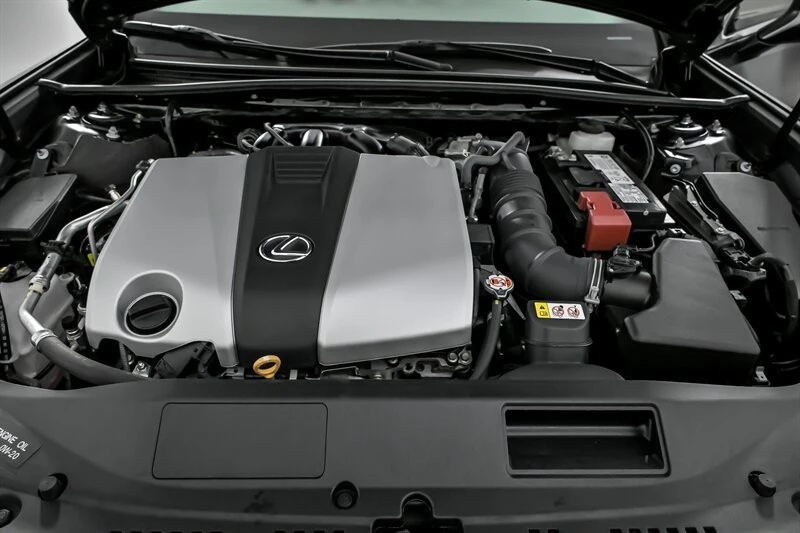 2023 Lexus ES 7th Gen - Image 15 of 21