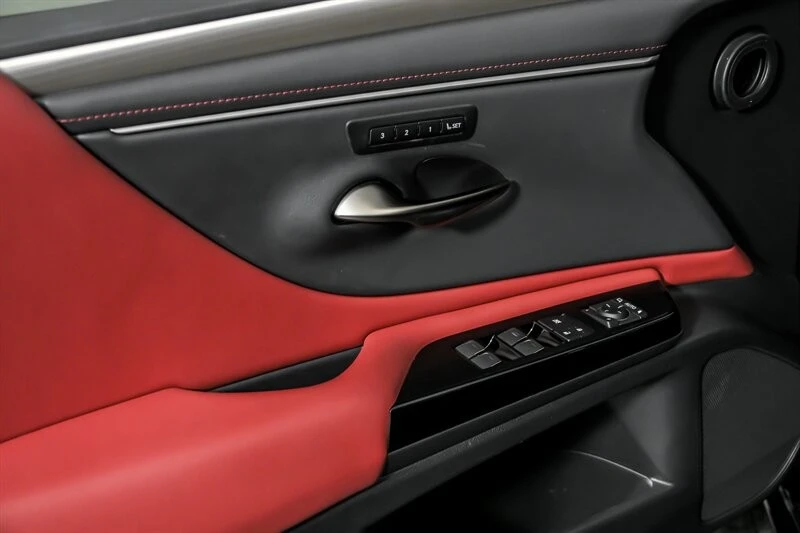 2023 Lexus ES 7th Gen - Image 16 of 21