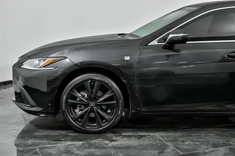 2023 Lexus ES 7th Gen - Image 6 of 12