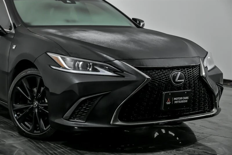 2023 Lexus ES 7th Gen - Image 2 of 12