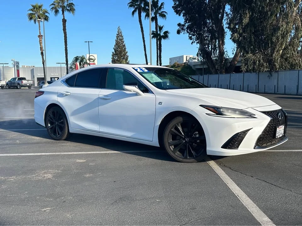2023 Lexus ES 7th Gen - Image 2 of 11