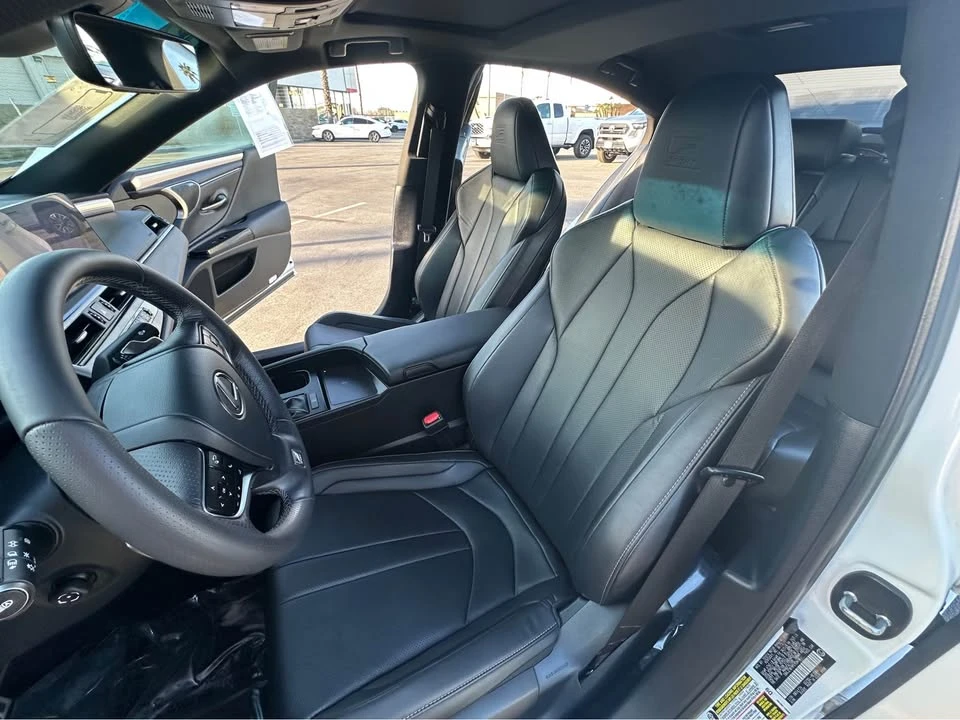 2023 Lexus ES 7th Gen - Image 4 of 11