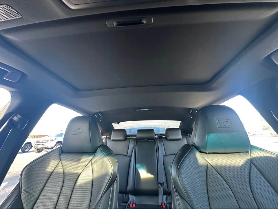 2023 Lexus ES 7th Gen - Image 6 of 11