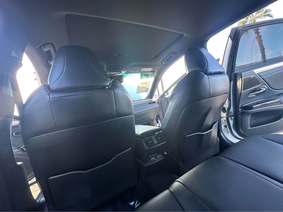 2023 Lexus ES 7th Gen - Image 7 of 11