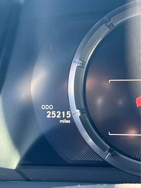 2023 Lexus ES 7th Gen - Image 7 of 9