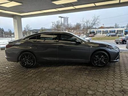 2023 Lexus ES 7th Gen - Image 4 of 5