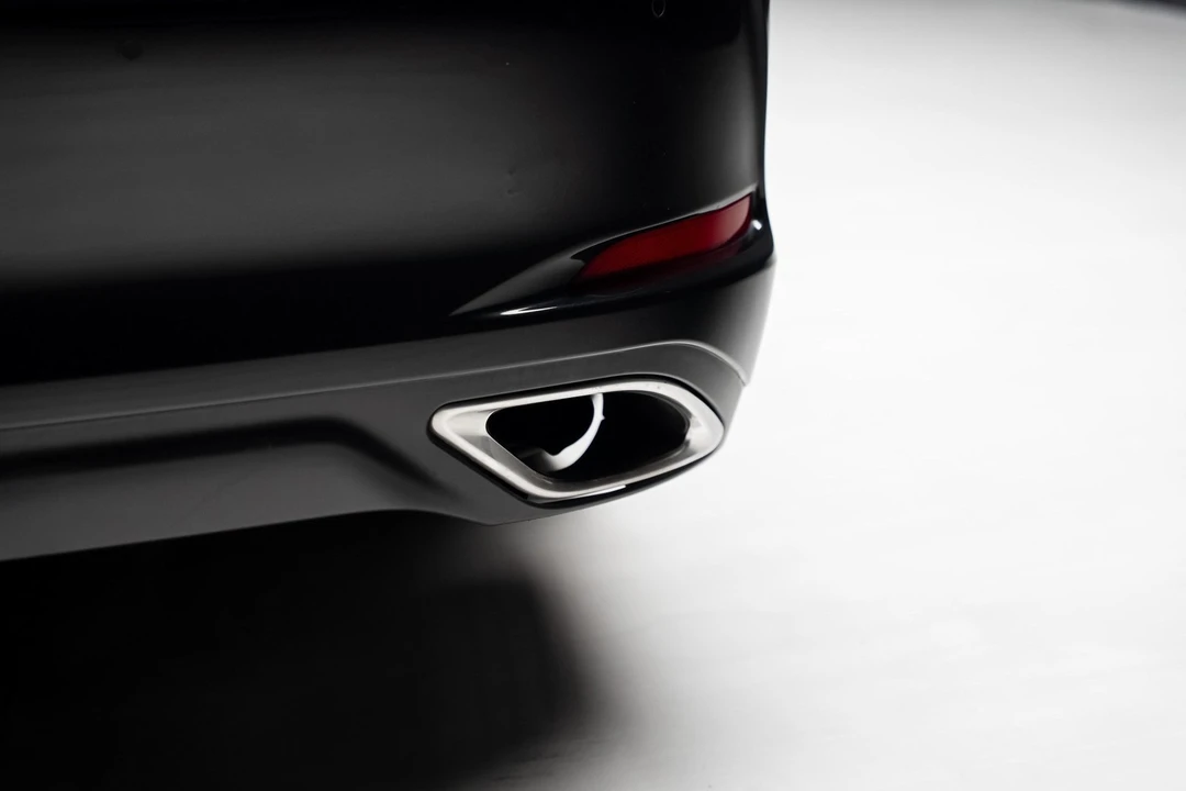 2023 Lexus ES 7th Gen - Image 9 of 12