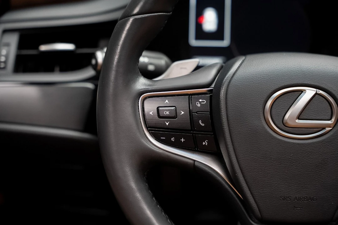 2023 Lexus ES 7th Gen - Image 21 of 21