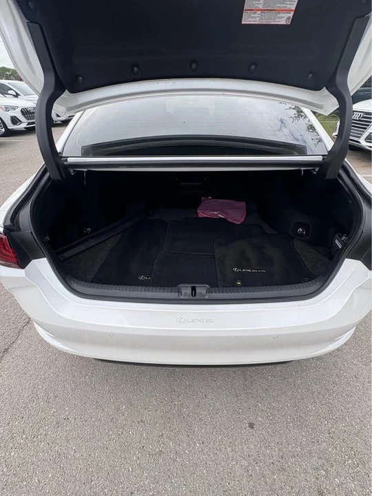 2023 Lexus ES 7th Gen - Image 8 of 8