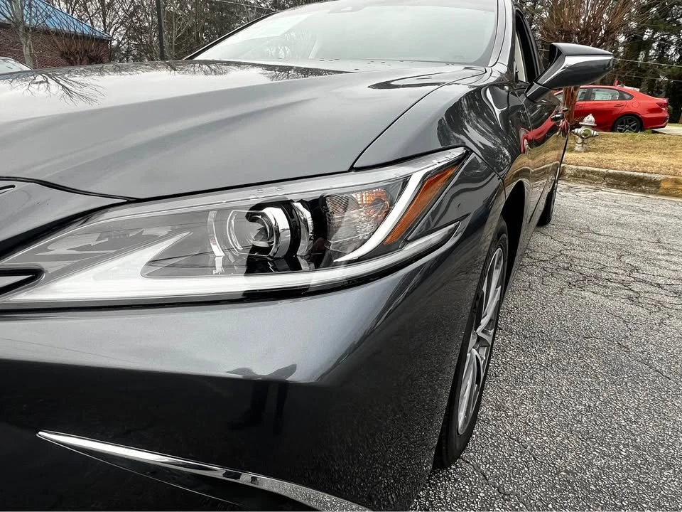 2023 Lexus ES 7th Gen - Image 17 of 17