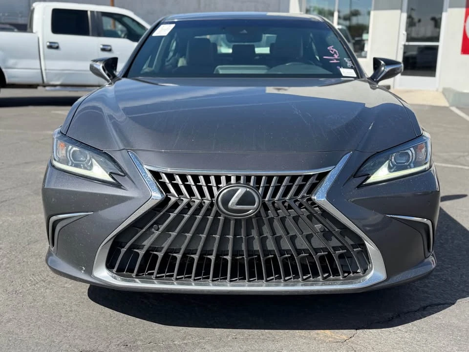 2023 Lexus ES 7th Gen - Image 8 of 16