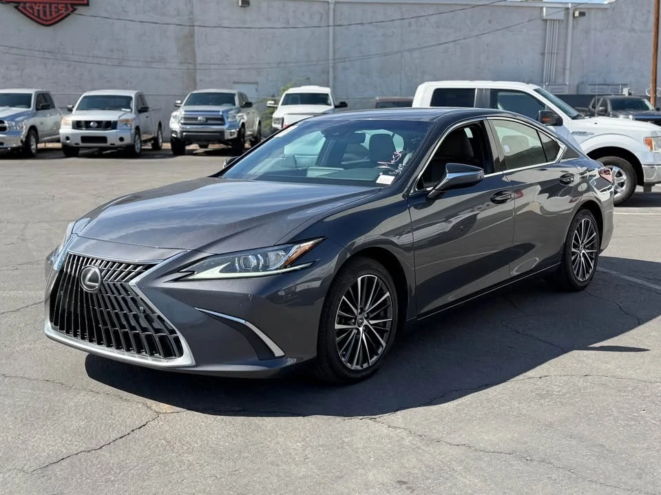 2023 Lexus ES 7th Gen - Image 7 of 16