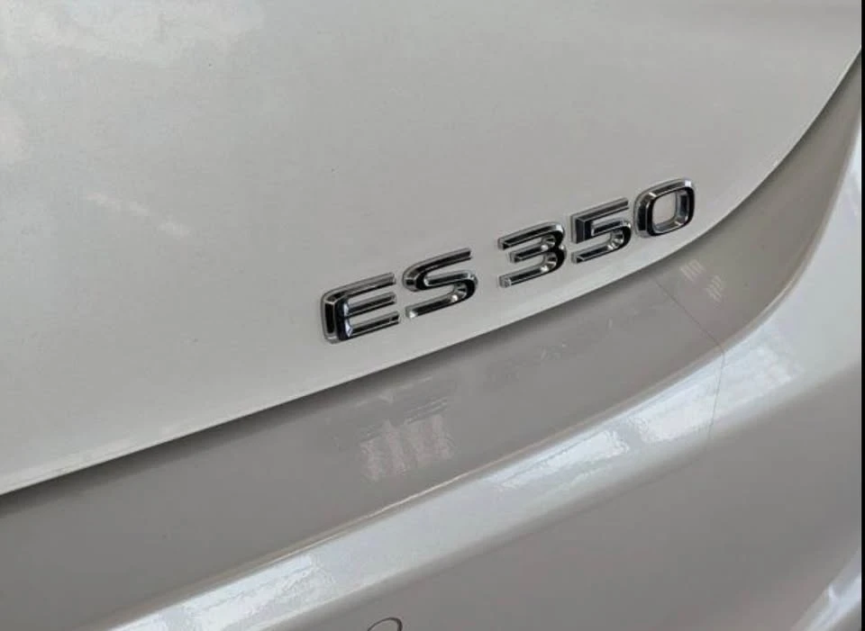 2023 Lexus ES 7th Gen - Image 3 of 18