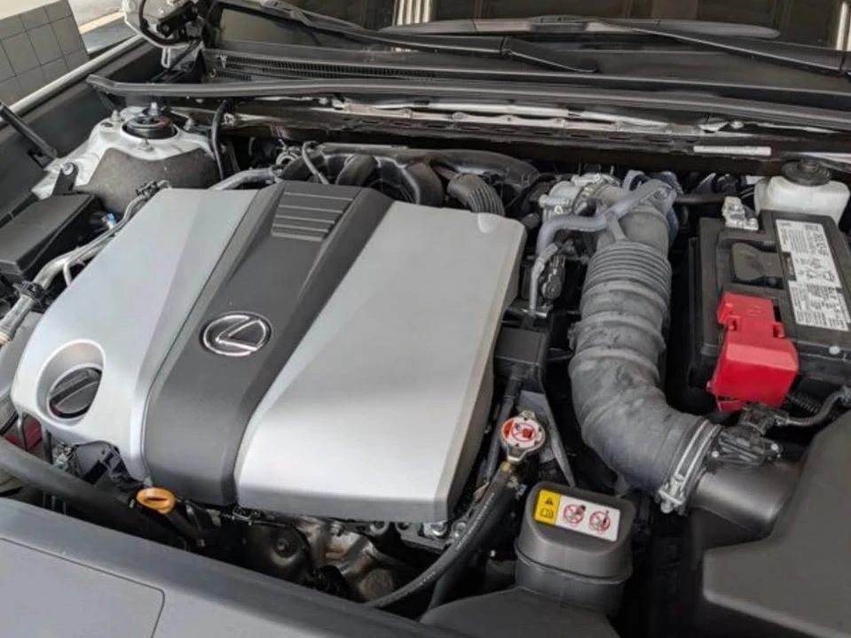 2023 Lexus ES 7th Gen - Image 18 of 18