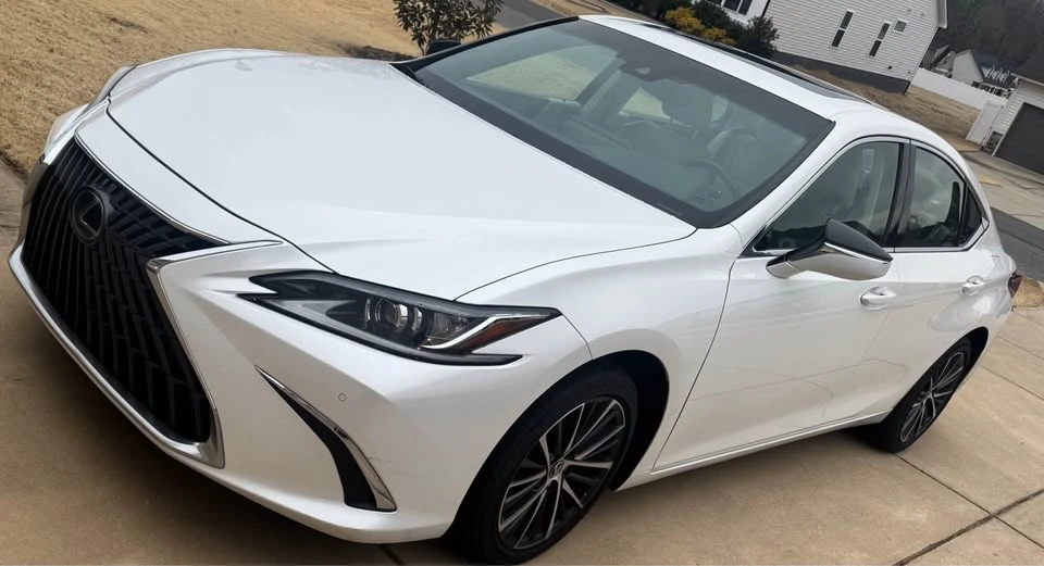 2023 Lexus ES 7th Gen - Image 2 of 6