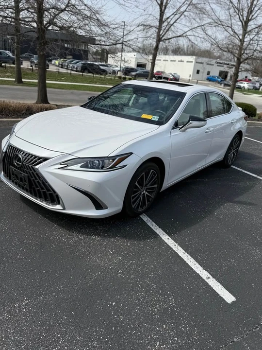 2023 Lexus ES 7th Gen - Image 3 of 14