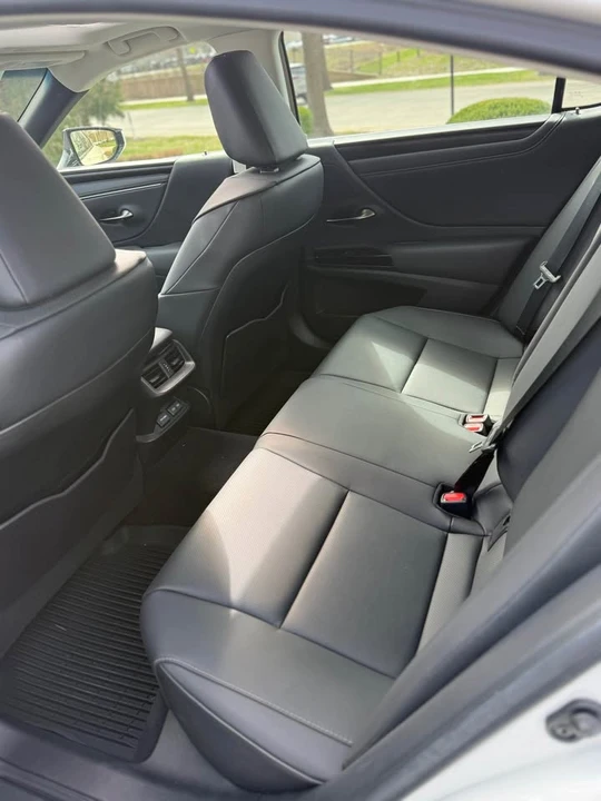 2023 Lexus ES 7th Gen - Image 7 of 14