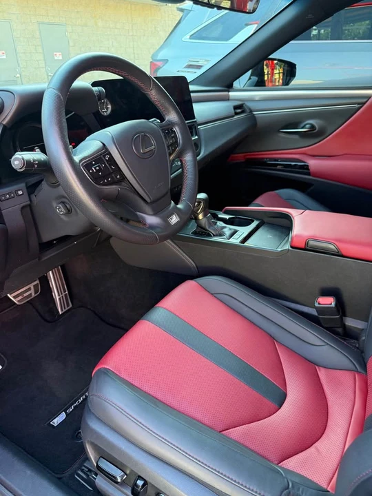 2023 Lexus ES 7th Gen - Image 7 of 20
