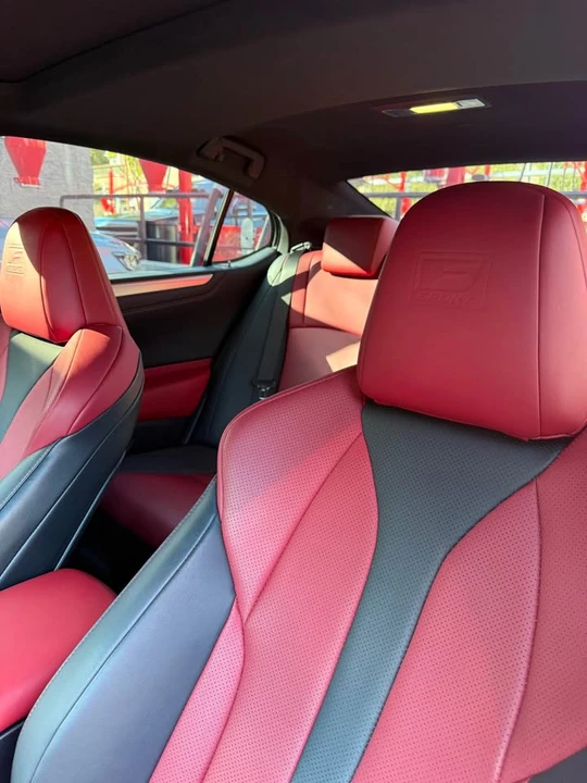 2023 Lexus ES 7th Gen - Image 8 of 20