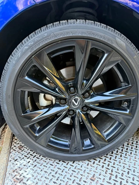 2023 Lexus ES 7th Gen - Image 11 of 20