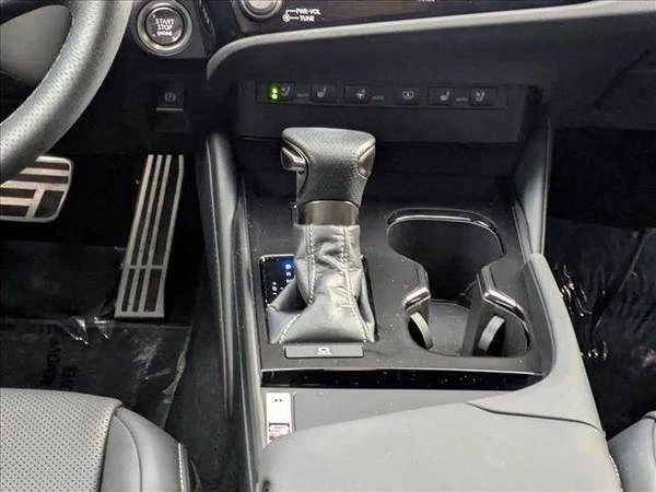 2023 Lexus ES 7th Gen - Image 20 of 21