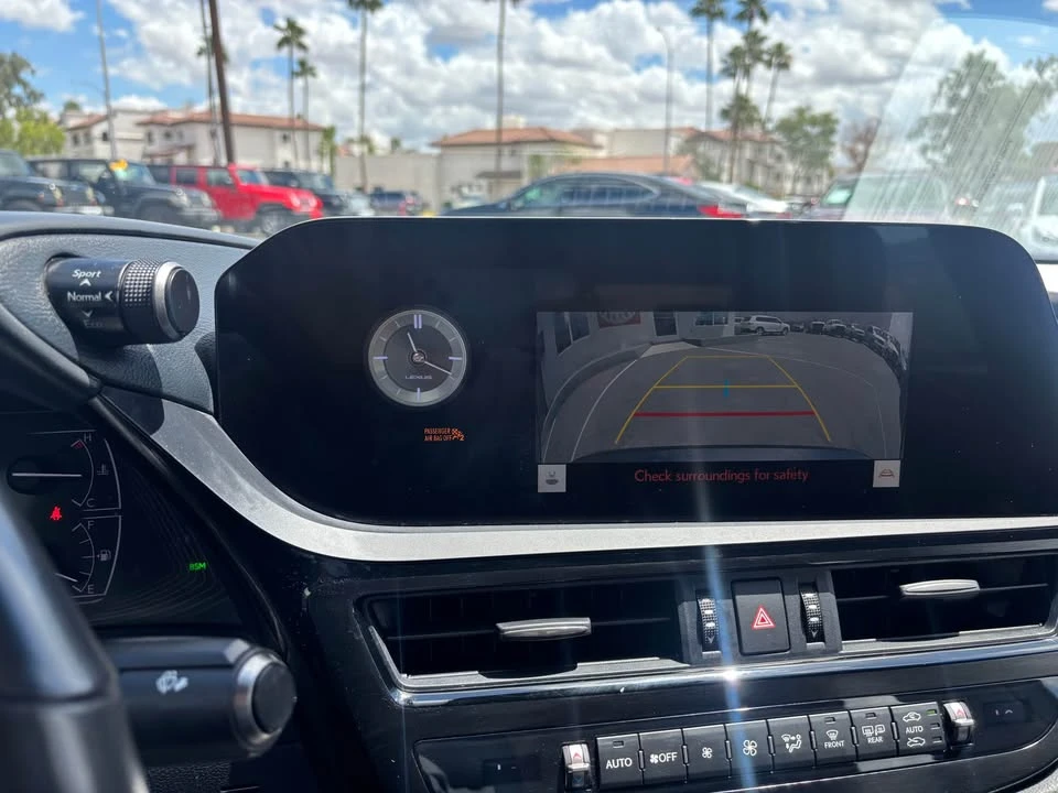2023 Lexus ES 7th Gen - Image 20 of 20