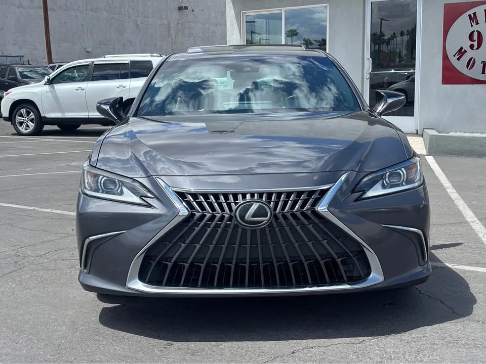 2023 Lexus ES 7th Gen - Image 8 of 20